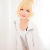 神楽坂真冬《FGO-贞德泳装》神还原姊姊形象