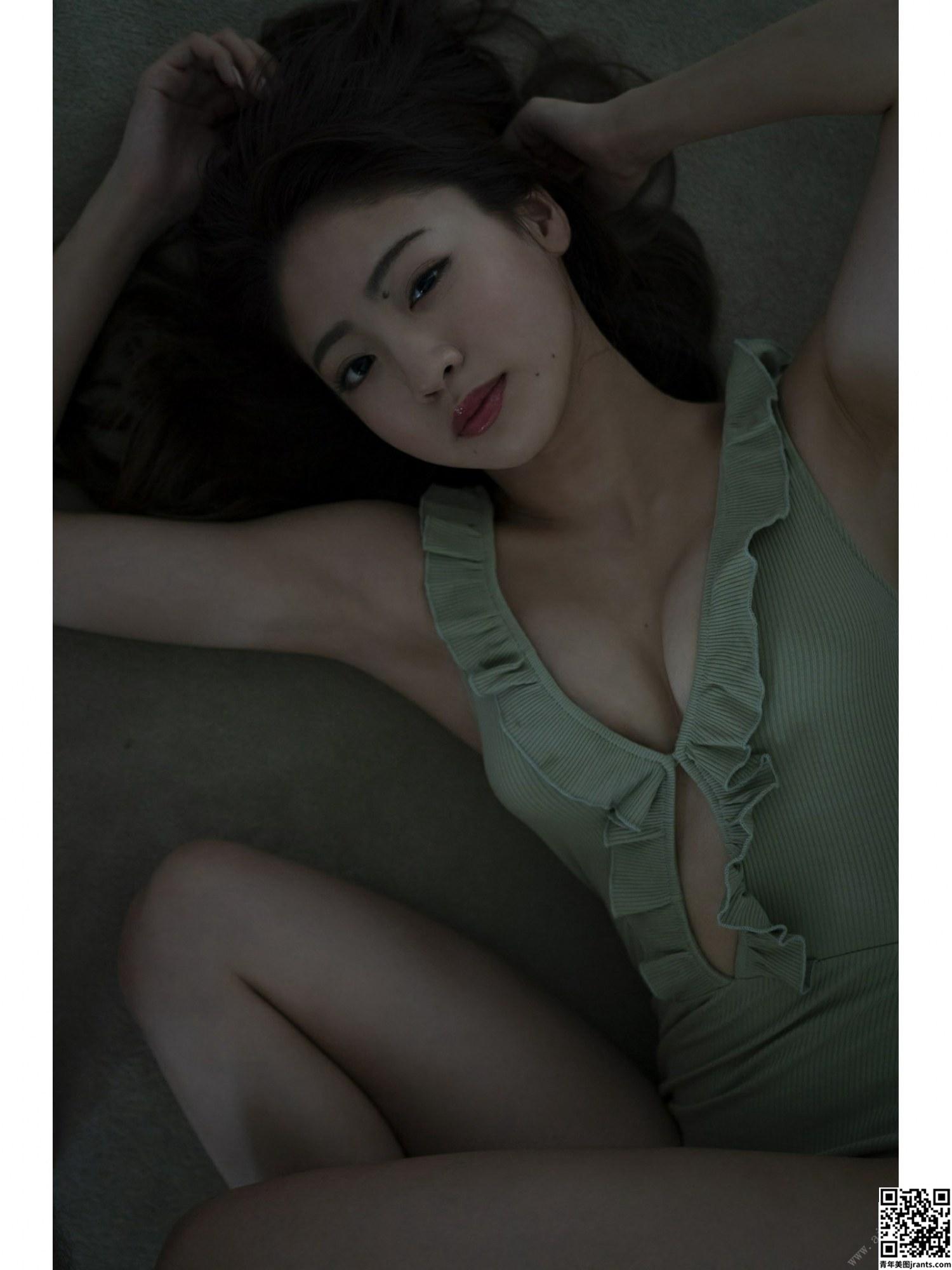Yuumi Shida 志田友美 &#8211; Beautiful leg angel dreams 美脚天使は梦をみる