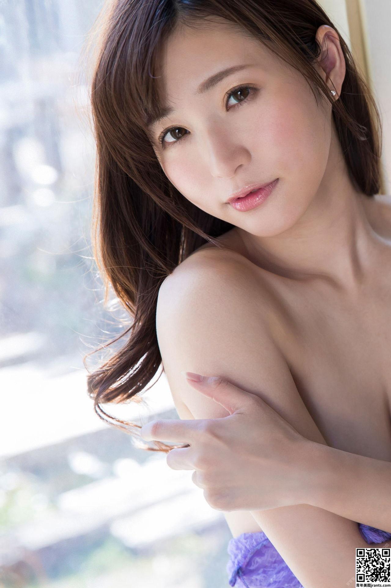 Moe Amatsuka 天使もえ – Chest Kyun hair nude 胸キュンヘアヌード (83P)