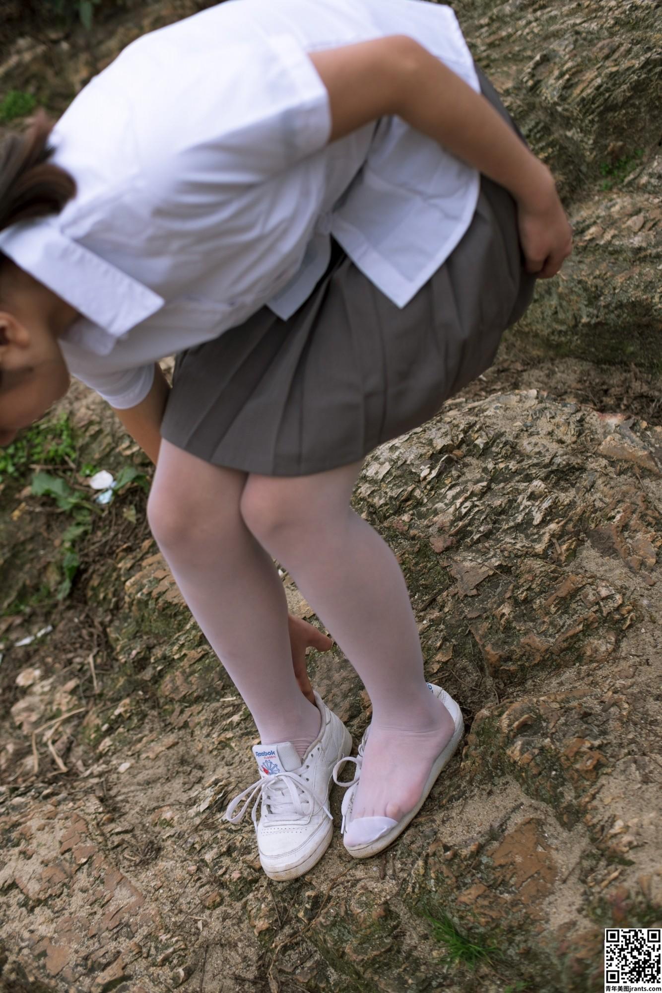 [森萝财团写真] BETA-014 学生妹的外拍写真[85P]