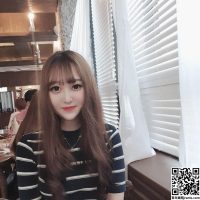 直播主网红现埸埸清凉演出报答抖内粉丝！ (18P)