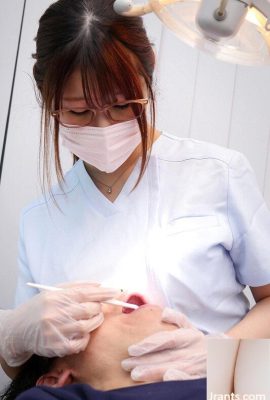 [動圖] Icup爆乳を顔に押しつけてくる歯科助手 こっそり癒やしのおっぱいサービス＆性… (30P)