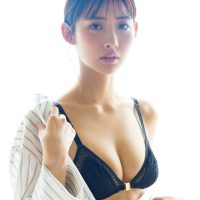 豊田ルナ FRIDAY monthly girl (69P)