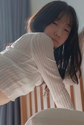 [網路收集] 福利姬-藝琳 《晨曦少女》 (107P)