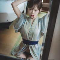 [Romi ] 韓 國美眉有著穠纖合度細腰 還有美胸大長腿 (39P)