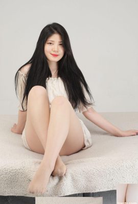 白淨豐滿的韓國少婦美模寫真 – 雪兒 (41P)