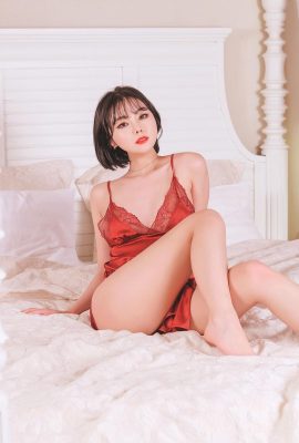 [Yuna] 韓國妹露出誘惑酥胸和辣臀 好身材不藏私 (37P)