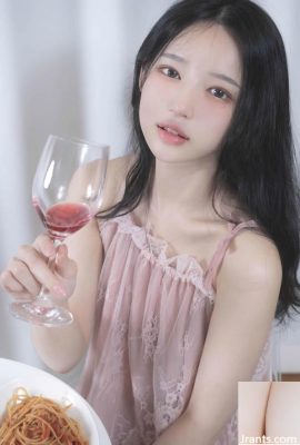 韓國美女 Yeha 粉色睡衣 (32P)