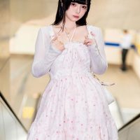 福利姬 落落raku 白色洛麗塔 (32P)