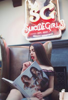 [Suicide Girls] 2023 年 9 月 2 日 – Betth – Neon Lolly [49P]
