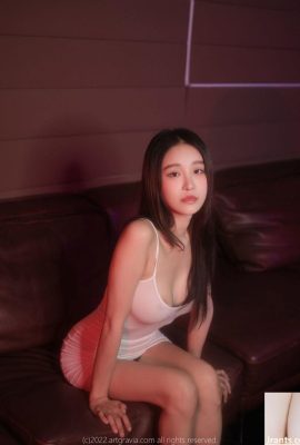 韓國粉嫩美模大膽展露誘人玉體寫真 – LeeSeol (59P)