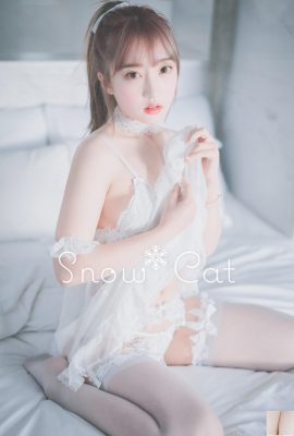 Hanari  – Snowcat Vol.1 (35P)