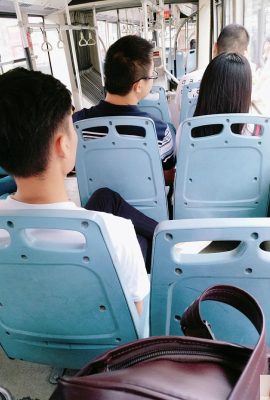 [網路收集] 微博蘿莉千歲嬌 – 公交車 [26P]