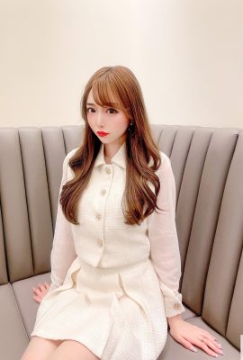 日本美少女 miyumiyu_1102 的美如春風拂面，溫柔且迷人