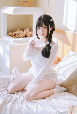 Coser@日奈嬌 – 牛仔褲人妻 (129P)