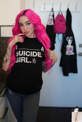 [Suicide Girls] 2023 年 5 月 17 日 – Aveda – 我自己的夏天 [43P]