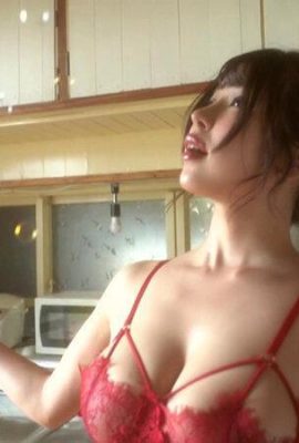 氣質御姐 有岡美羽 頂級木瓜乳 乳暈好看超想舔