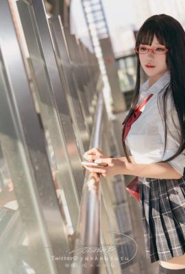 Coser@黏黏團子兔 電車驚魂& 期待 (72P)