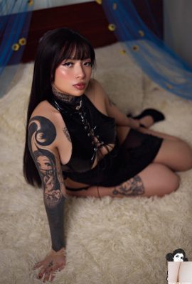 [Suicide Girls] 2024 年 10 月 20 日 – Emelody – 無題 [49P]