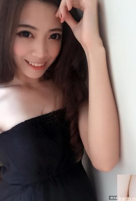 好辣!性感正妹芃芃犯規事業線讓人無法把目光移(17P)