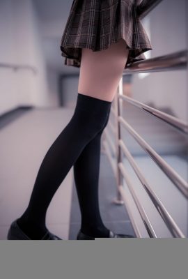 [兔玩映畫] – 領域還是制服的好 (43P)