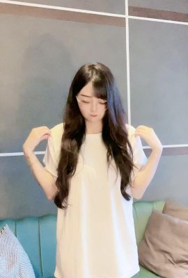 大奶妹「餅餅兒」可甜可性感 魅力無窮 (24P)