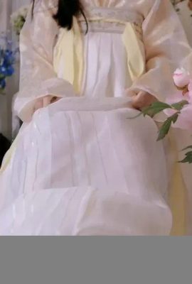鈴木美咲 – Hanfu (35P)