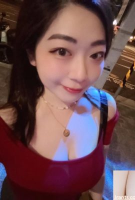 肌膚吹彈可破「Sophie」相當吸睛 (10P)