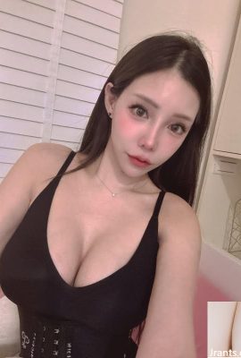 「劉步步Dana」有著難以言喻的極致身材 (10P)