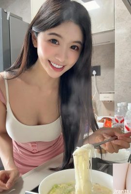 氣質美少女「張安琪」誘人眼神惹人心動 (10P)
