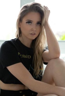 [Suicide Girls] 2025年5月10日 –  Robynlee  – 希望您在這裡 – [57P]