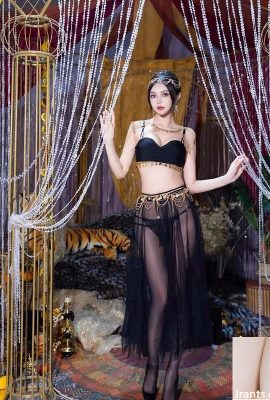 「綺裡嘉」讓人看一眼就戀愛 (10P)