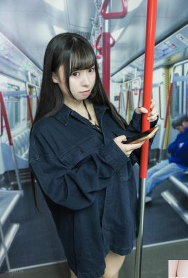 (網路收集) Littlesshine 晴兒 – 清純美乳嫩模 演繹電車內劇情-1