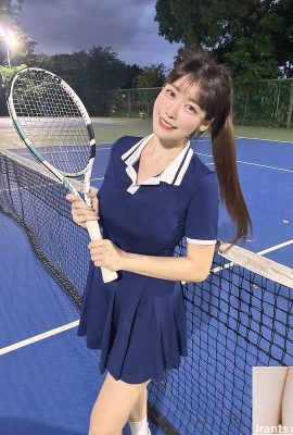 高顏值女神「菈小菈」外型太正點 (10P)