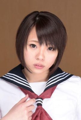 嫩嫩的制服學生妹居然被這麽多人圍攻，真是禽獸啊 (19P)