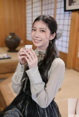 甜美女孩「龍睬崴」身材完美零瑕疵 (10P)