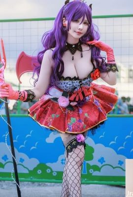 coser「魔理花」大露白嫩細長美腿 (10P)