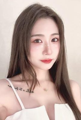 長腿嫩妹「曉曉Xana」白皙渾圓身材美到太過分 (10P)