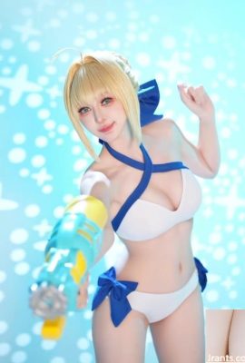 Coser女神「玄子」迷人燦笑甜到爆 曬出超性感「巨乳肉彈」 (10P)