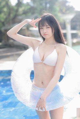 小隻馬「原原」征服男人視線「水滴嫩乳」勾引你的心 (10P)