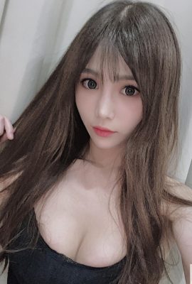 渾圓側乳「竺竺」白嫩身材 征服你的雙眼 (10P)