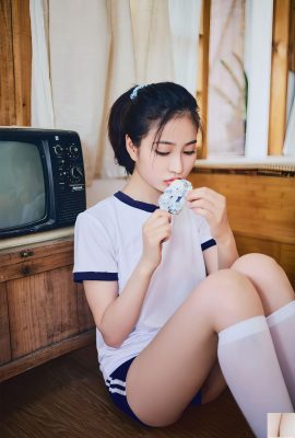 (國模人體) 年年《運動服》 (42P)