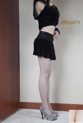 [原味妖妖] 看那一雙長腿肉絲下的挑逗 [44P]