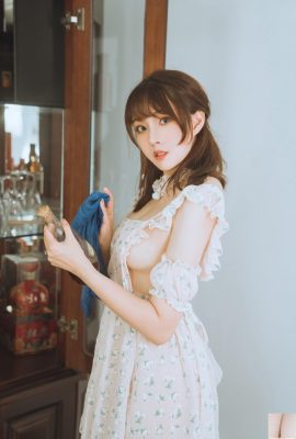 Natsuko夏夏子 – 碎花圍裙 (55P)