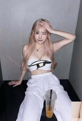 真人娜美「白菜」完美曲線辣暈 (12P)