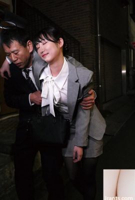 Yukishiro Miho：一位淫蕩的女僱員，她假裝喝太多酒，並引誘她的大傢伙老闆Yukishiro Miho（21p）