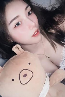 巨乳甜心「Eunice」氣質碾壓眾生 (10P)