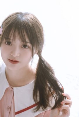 草莓味的奈奈兔《草莓味的居傢少女》 (23P)
