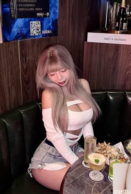 「33」傲人上圍讓人無法移開視線 (10P)