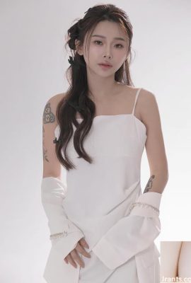 「莉娜 相寧」波濤洶湧的上圍和緊緻腰身太性感 (10P)